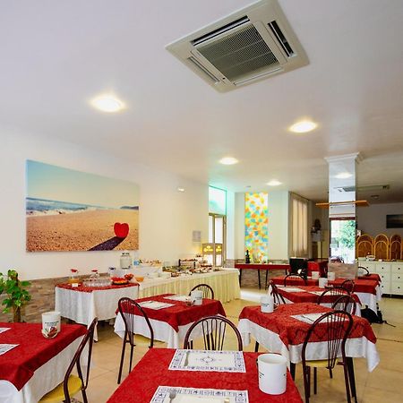 Hotel Clara Rimini Luaran gambar